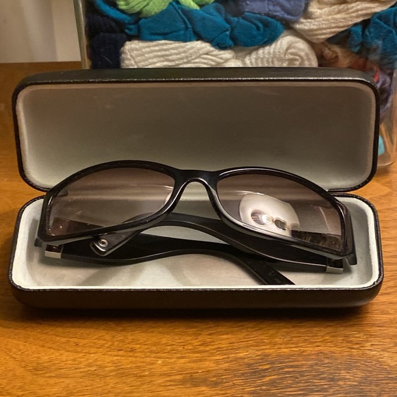 Coach Black Signature C Sunglasses not in Coach Case - Picture 2 of 11